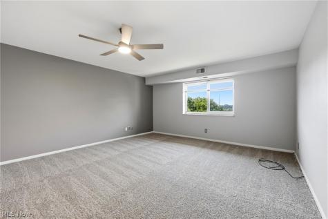 2202 Acacia Park Drive Lyndhurst OH 44124