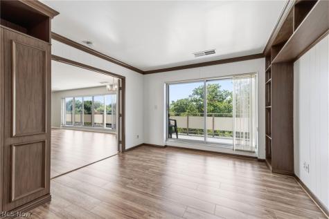 2202 Acacia Park Drive Lyndhurst OH 44124