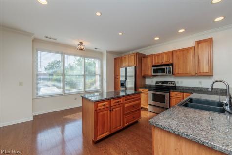 1517 Huntington Lane Cleveland Heights OH 44118