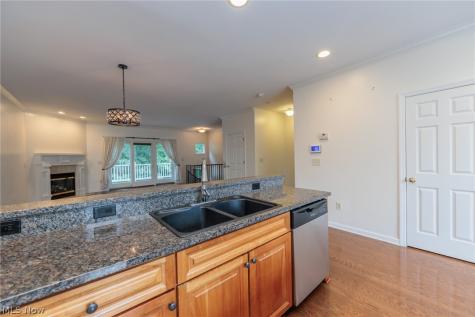 1517 Huntington Lane Cleveland Heights OH 44118