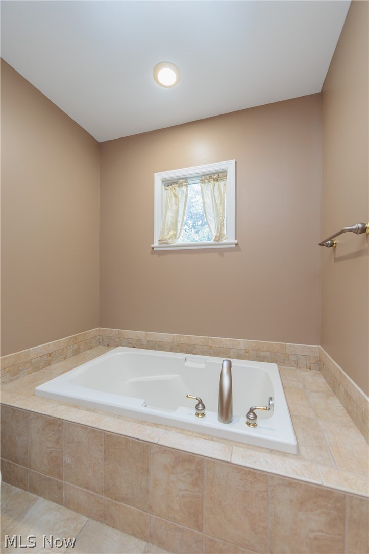 1517 Huntington Lane Cleveland Heights OH 44118