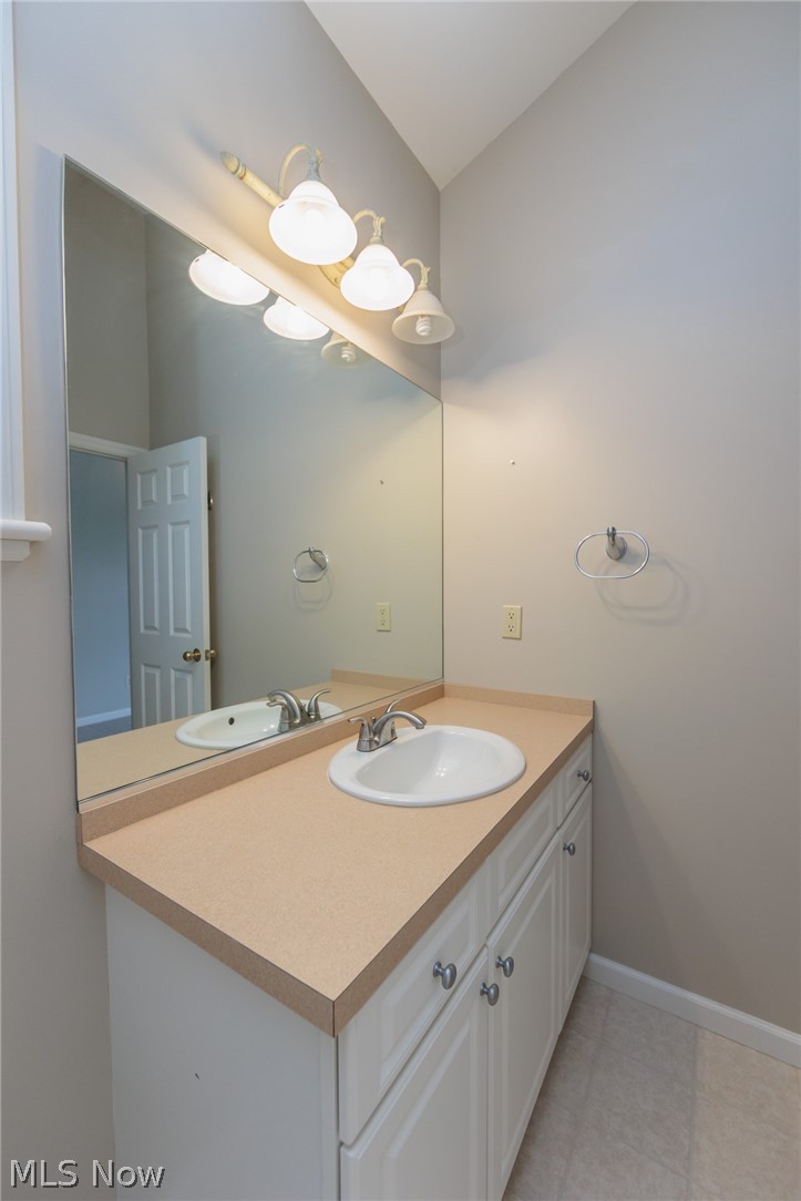 1517 Huntington Lane Cleveland Heights OH 44118