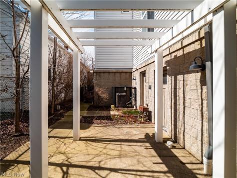 4191 Lorain Court Cleveland OH 44113