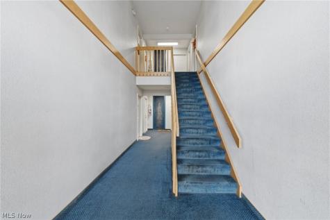 27069 Oakwood Circle Olmsted Twp OH 44138