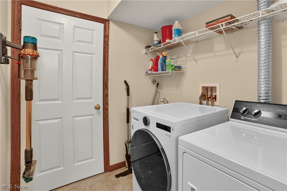 31 Canterbury Circle Oberlin OH 44074