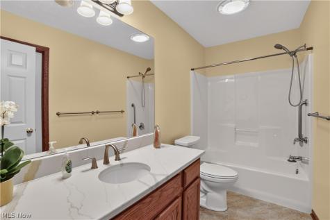 31 Canterbury Circle Oberlin OH 44074