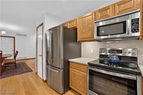 31 Canterbury Circle Oberlin OH 44074
