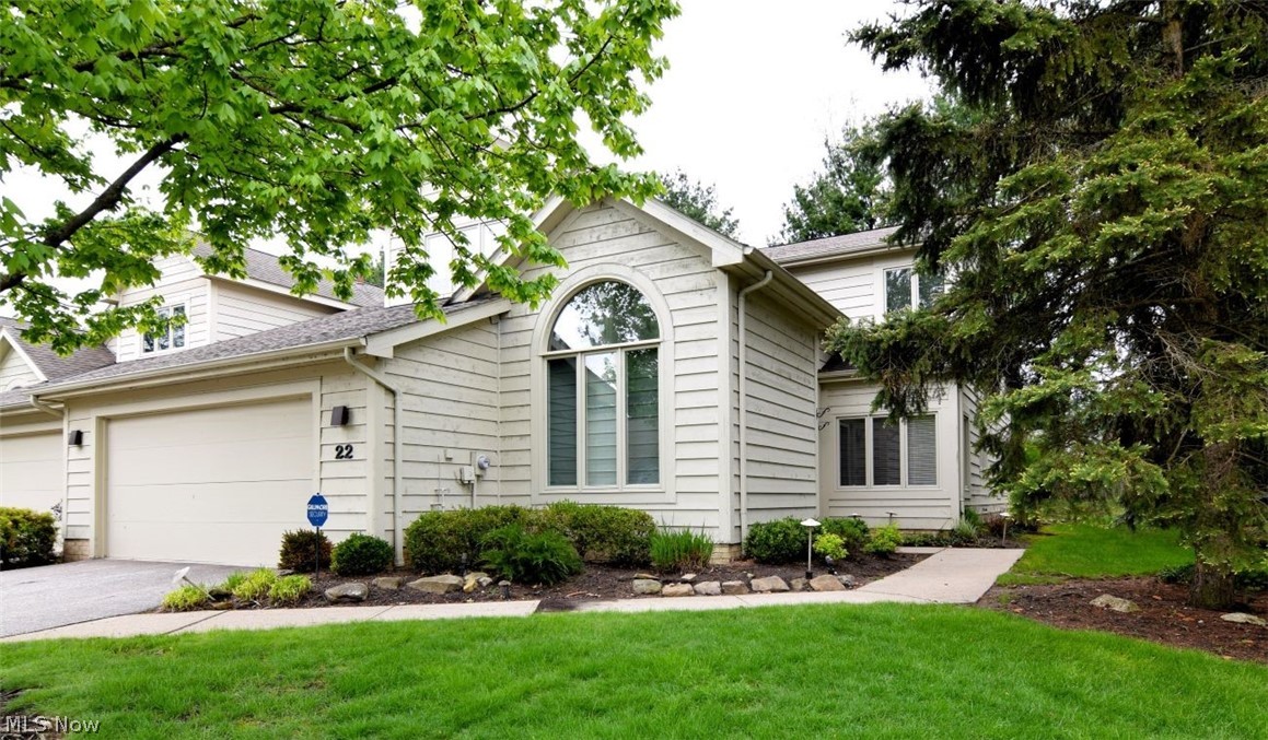 22 Waterford Lane Beachwood OH 44122