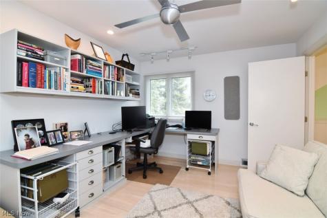 22 Waterford Lane Beachwood OH 44122