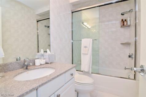 22 Waterford Lane Beachwood OH 44122