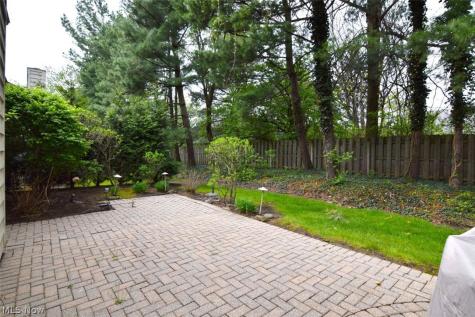 22 Waterford Lane Beachwood OH 44122