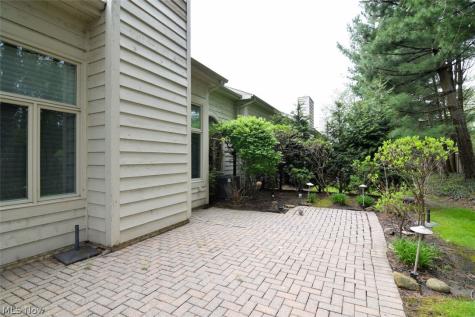 22 Waterford Lane Beachwood OH 44122