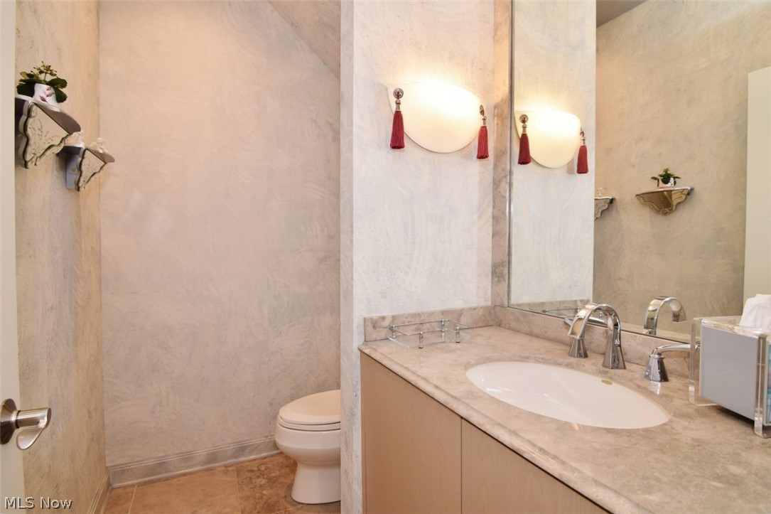 22 Waterford Lane Beachwood OH 44122
