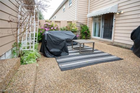 8276 Deepwood Boulevard Mentor OH 44060