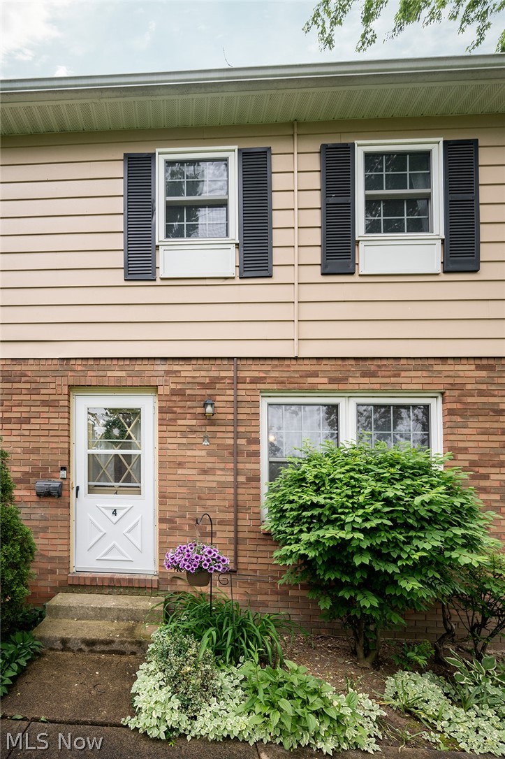 8276 Deepwood Boulevard Mentor OH 44060