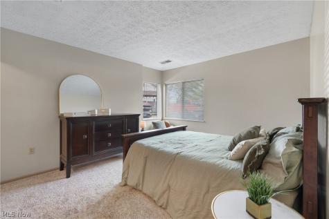 1456 Buckingham Gate A Boulevard Cuyahoga Falls OH 44221