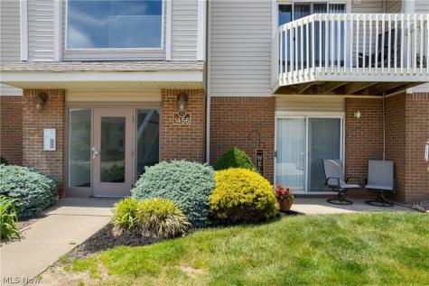 1456 Buckingham Gate A Boulevard Cuyahoga Falls OH 44221