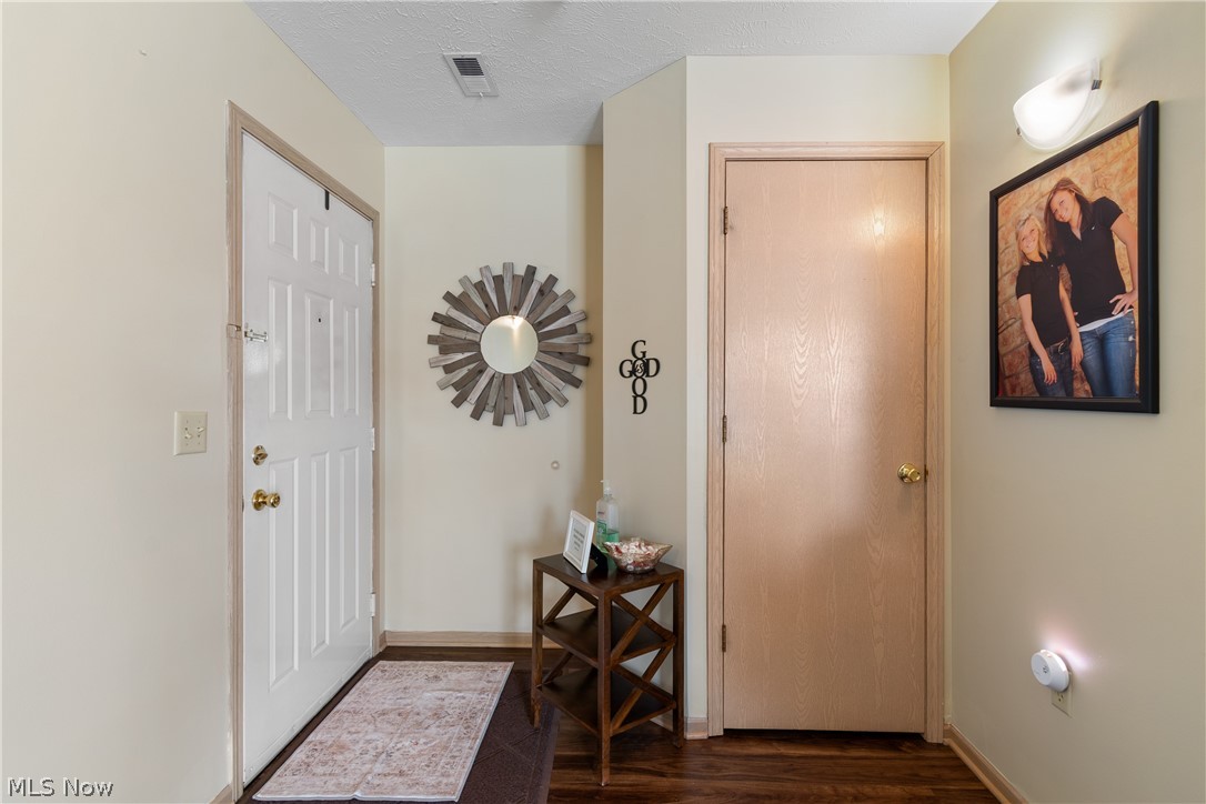 1456 Buckingham Gate A Boulevard Cuyahoga Falls OH 44221