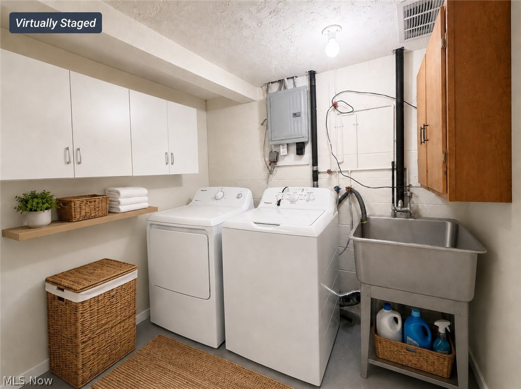 569 Bartow Lane Richmond Heights OH 44143