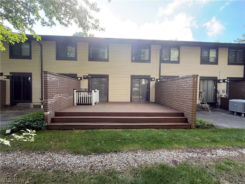 569 Bartow Lane Richmond Heights OH 44143