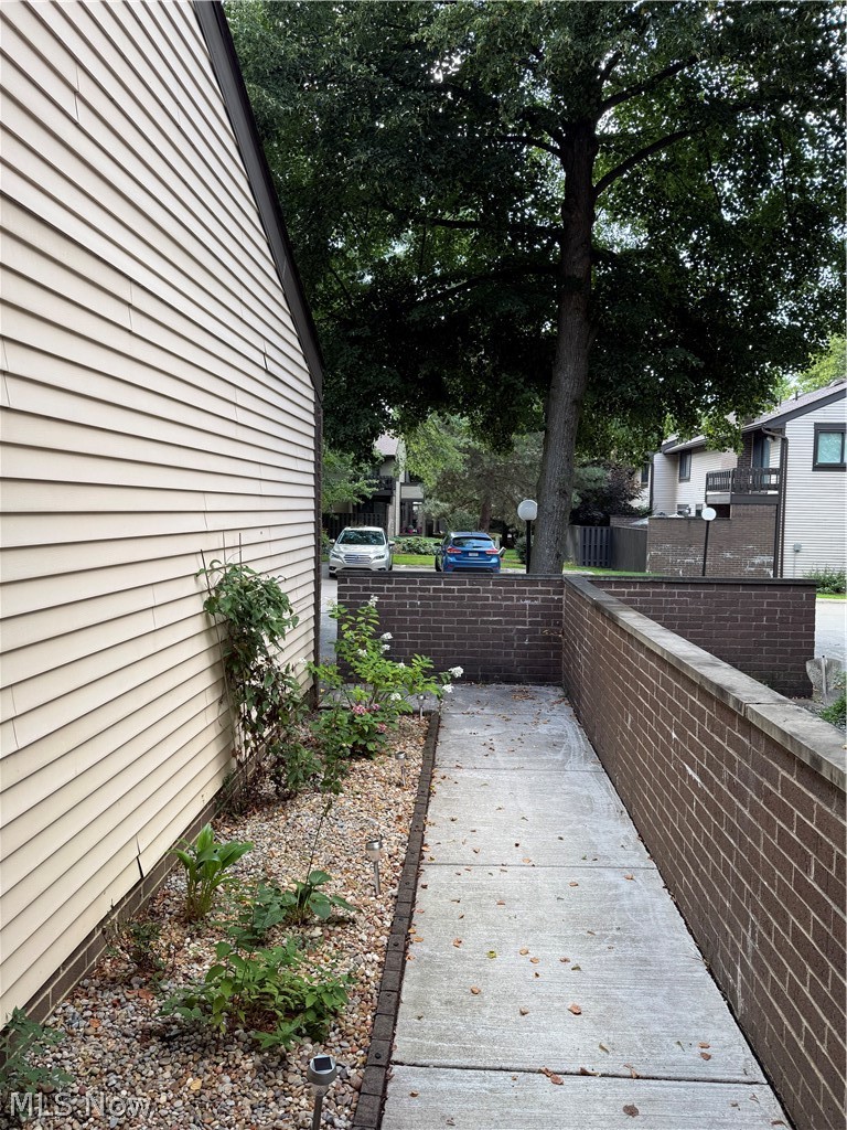 569 Bartow Lane Richmond Heights OH 44143