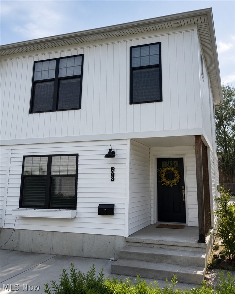 2059 W 34th Place Cleveland OH 44113