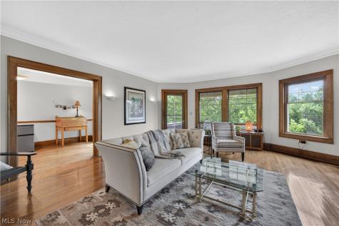 2661 Euclid Heights Boulevard Cleveland Heights OH 44106