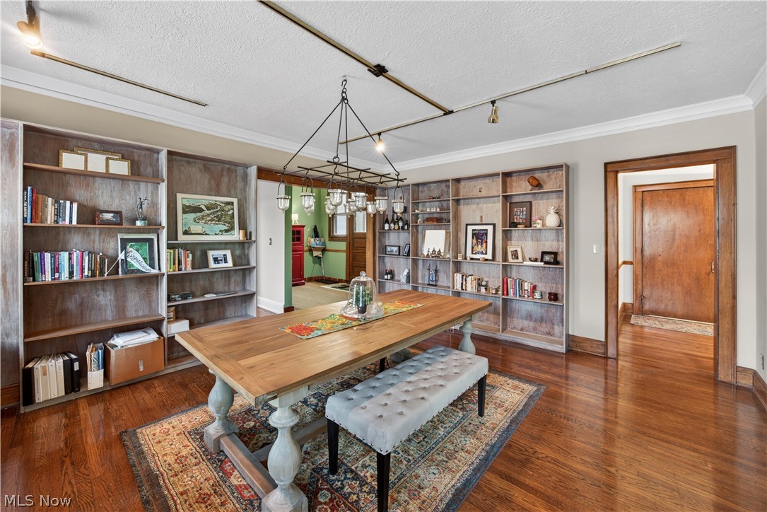 2661 Euclid Heights Boulevard Cleveland Heights OH 44106