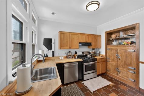 2661 Euclid Heights Boulevard Cleveland Heights OH 44106