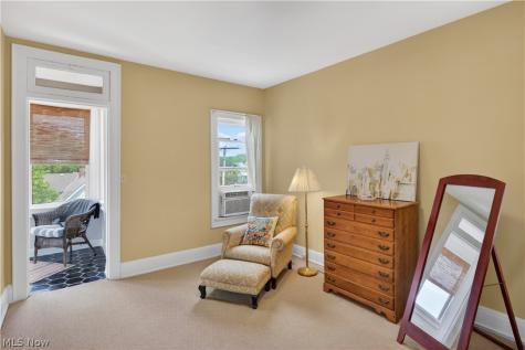 2661 Euclid Heights Boulevard Cleveland Heights OH 44106