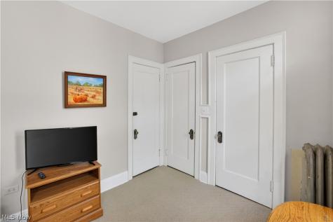 2661 Euclid Heights Boulevard Cleveland Heights OH 44106