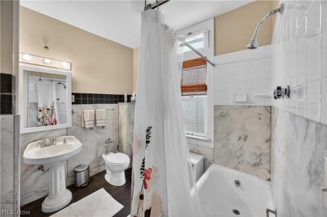 2661 Euclid Heights Boulevard Cleveland Heights OH 44106