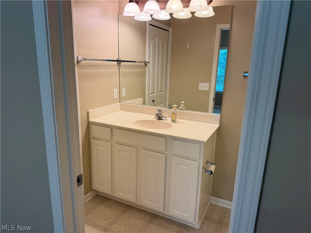 29361 Hummingbird Circle Westlake OH 44145