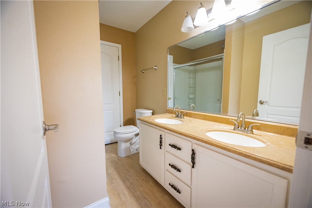 1852 Massachusetts Avenue Poland OH 44514