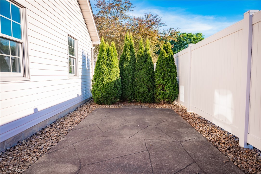 1852 Massachusetts Avenue Poland OH 44514