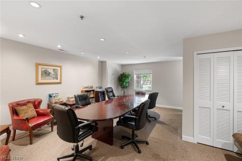 2885 Pease Drive Rocky River OH 44116