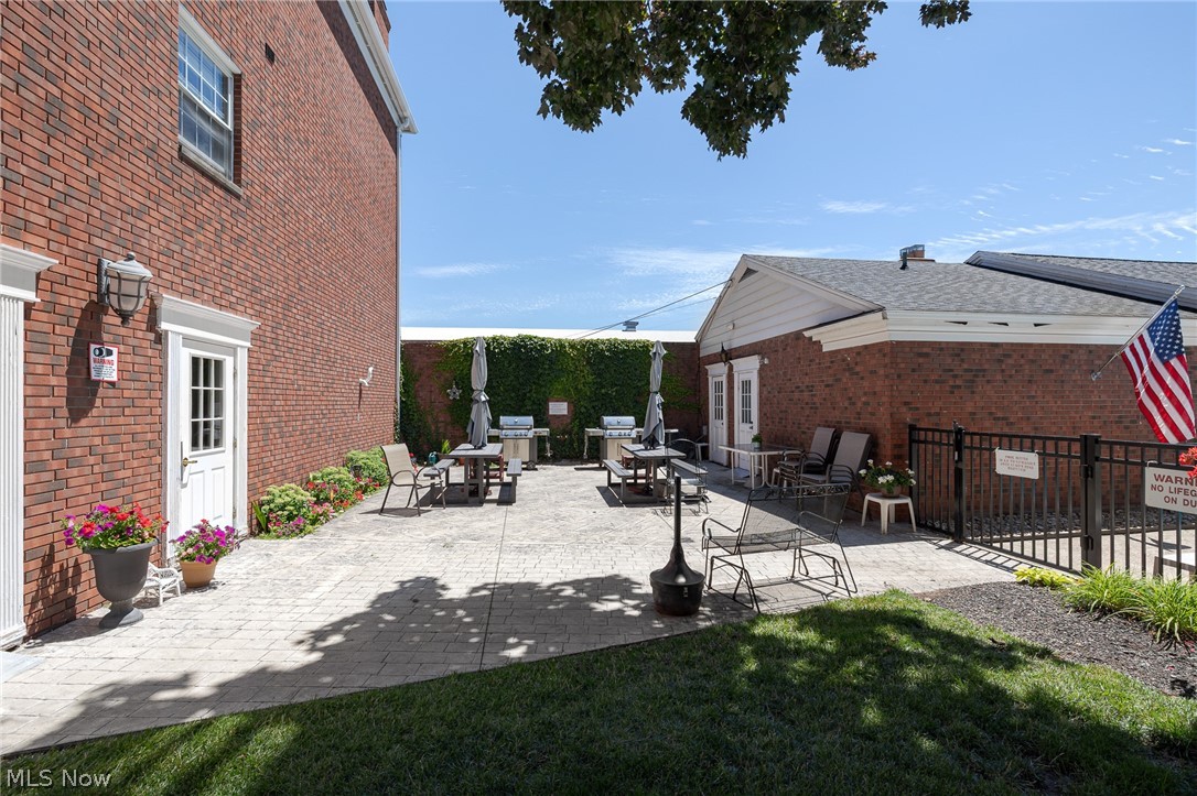 2885 Pease Drive Rocky River OH 44116