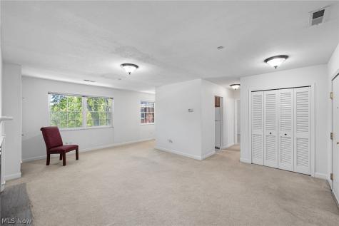 2885 Pease Drive Rocky River OH 44116