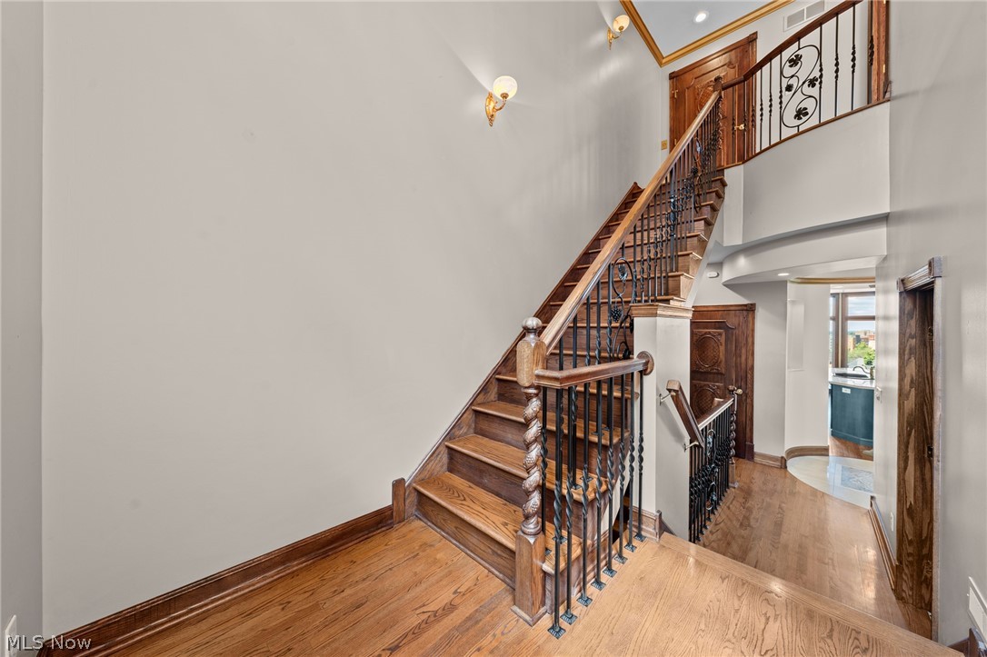 2351 Edgehill Road Cleveland OH 44106