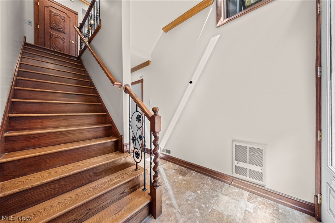2351 Edgehill Road Cleveland OH 44106