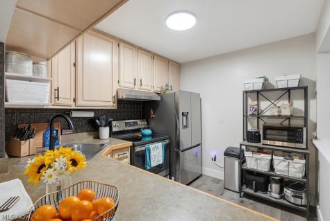 2891 Heatherwood Court Stow OH 44224