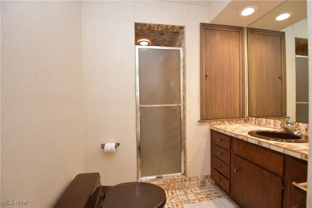 5200 Three Village Drive Lyndhurst OH 44124