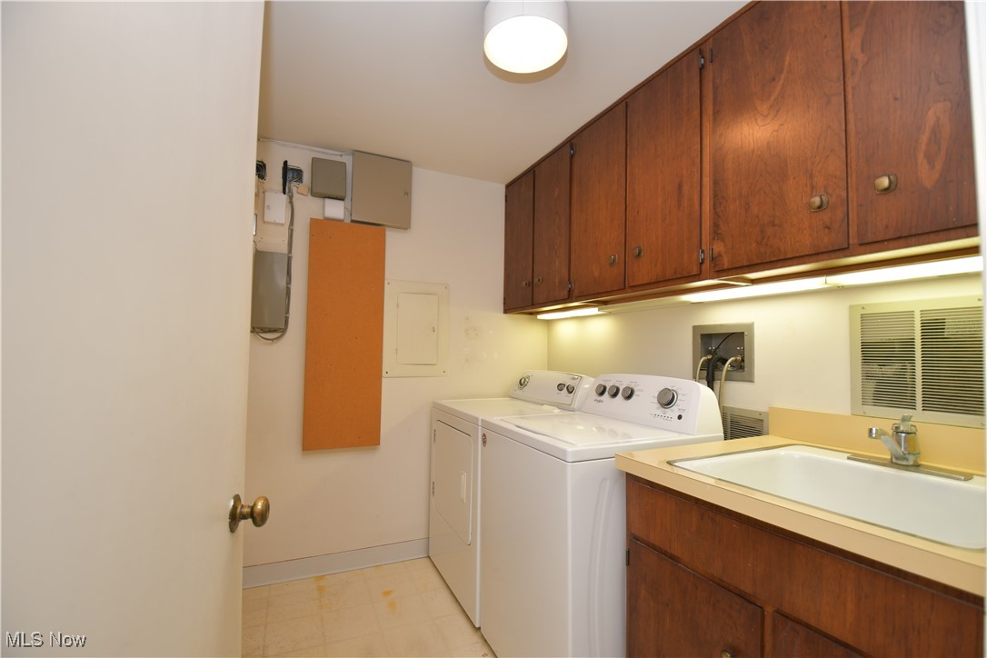 5200 Three Village Drive Lyndhurst OH 44124