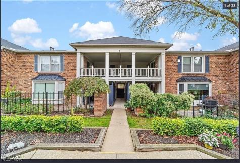 2108 Glouchester Drive Lyndhurst OH 44124