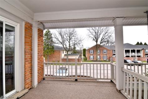 2108 Glouchester Drive Lyndhurst OH 44124