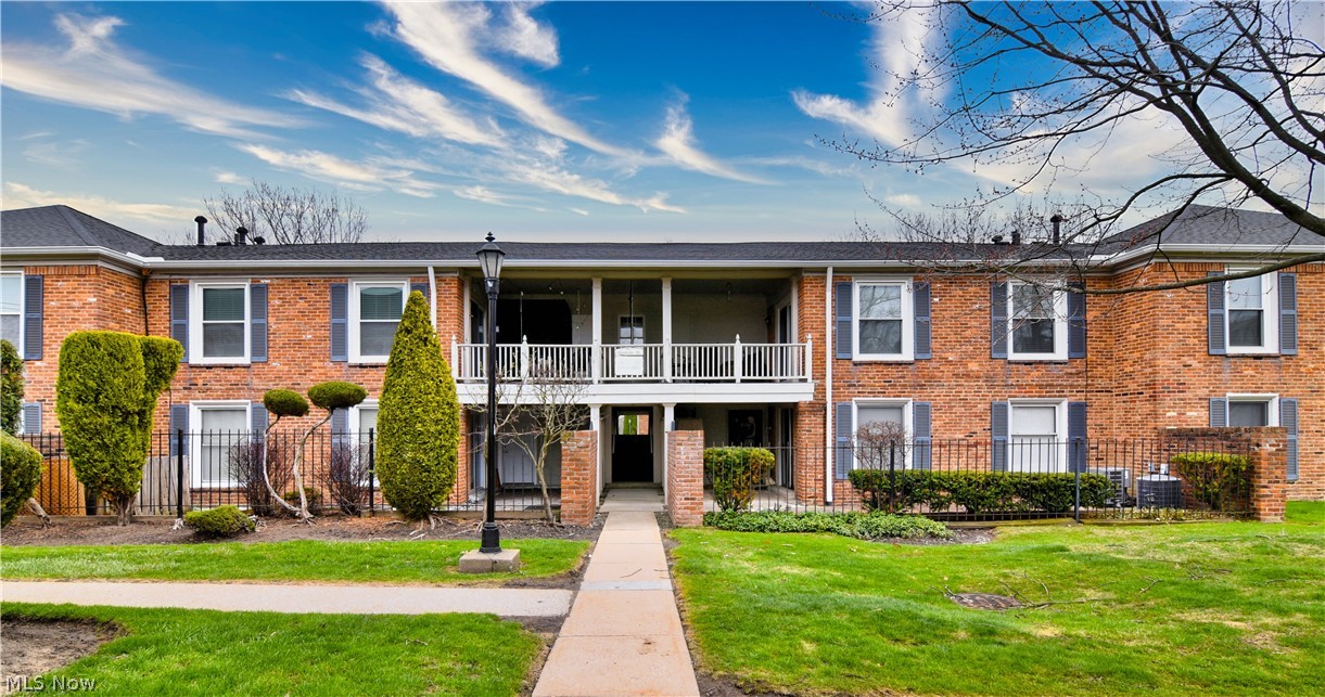 2108 Glouchester Drive Lyndhurst OH 44124