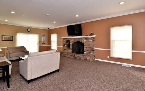 2108 Glouchester Drive Lyndhurst OH 44124