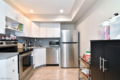 2108 Glouchester Drive Lyndhurst OH 44124