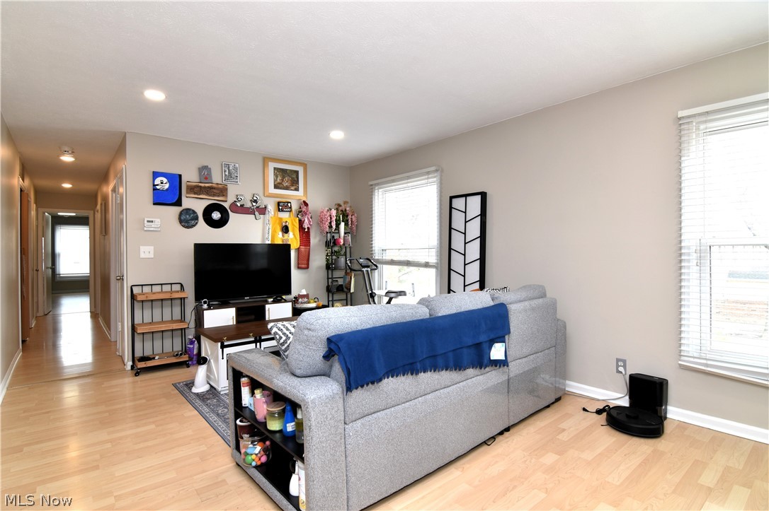 2108 Glouchester Drive Lyndhurst OH 44124