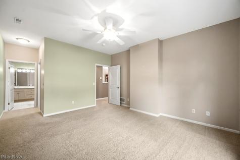 2452 Barrington Way Wooster OH 44691
